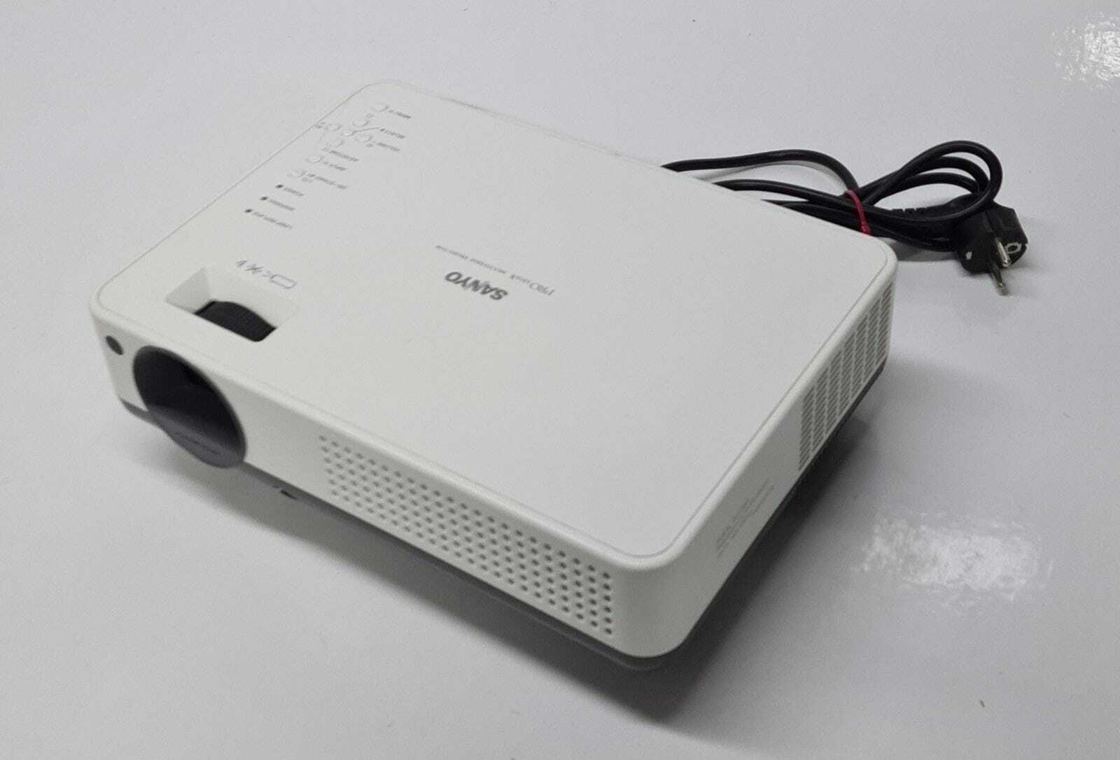 SANYO PLC-XW57 PRO xtraX Multiverse Projector POA-LMP122 | eBay SANYO PLC-XW57 PRO xtraX Multiverse Projector POA-LMP122 | eBay