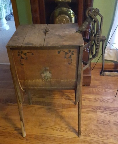 Vintage 7 Gallon Modern Churn MFD By Easy Washing Machine Co. St. Marys,OH. 1880