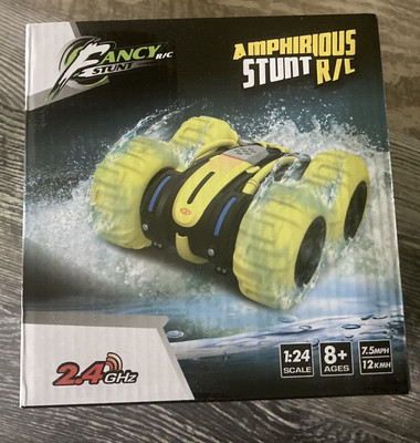 Fancy Stunt, R/C, Amphibious Stunt R/C, Green, 2.4 GHZ, 1:24 Scale, 7.5 mph
