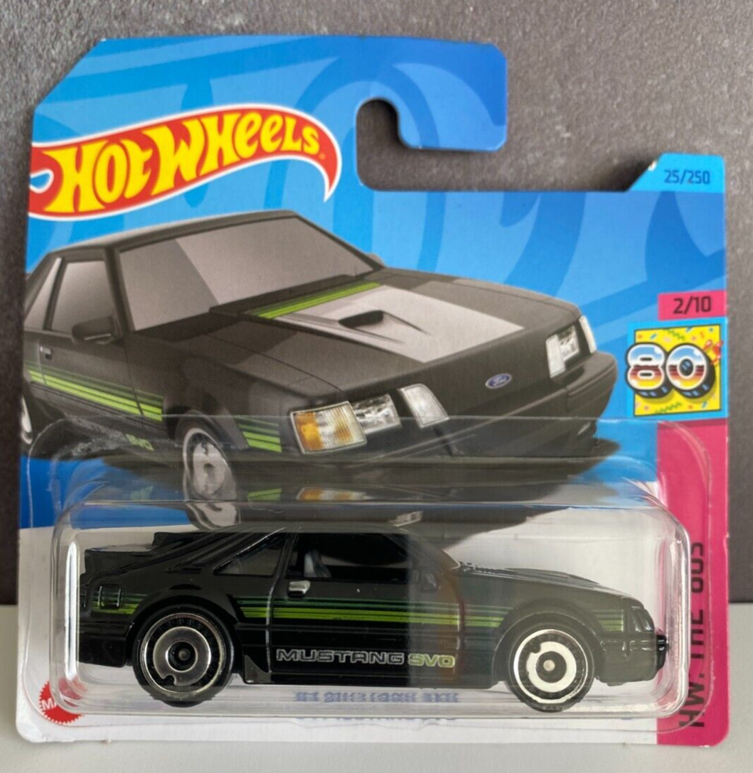 Hot Wheels '84 Corvette (Gold & White) 6/10 HW: The 80's 2023-74/250 (Short  Card) - COMES IN A KLAS CAR KEEPER PROTECTIVE COLLECTORS CASE - HKG83 :  Amazon.co.uk: Toys & Games