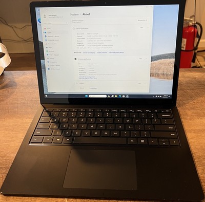 Microsoft Surface Pro 3 1868, 256GB , 8GB RAM, I5-1035G7 Black EB3000472