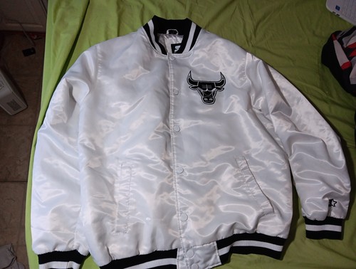 ヴィンテージ Chicago Bulls サテンジャケット ヴィンテージ Chicago Bulls サテンジャケット