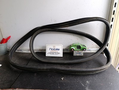 Guarnizione Porta Anteriore Destra Fiat PANDA (33) (12/11>04/17<) Usato