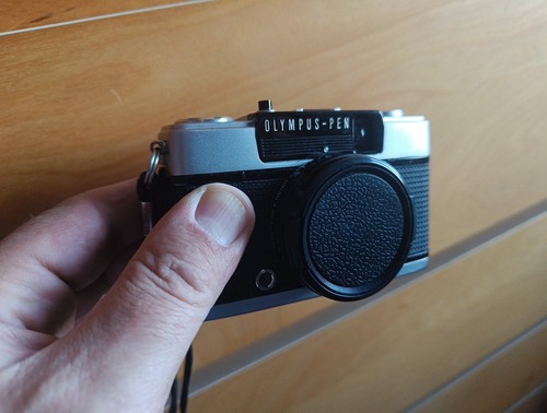 ⌘まっさっささん キャップ、フィルム付き オーバーホール PEN EE-2⌘ OLYMPUS PEN EE-2 ◇レビュー 修理・メンテナンス編