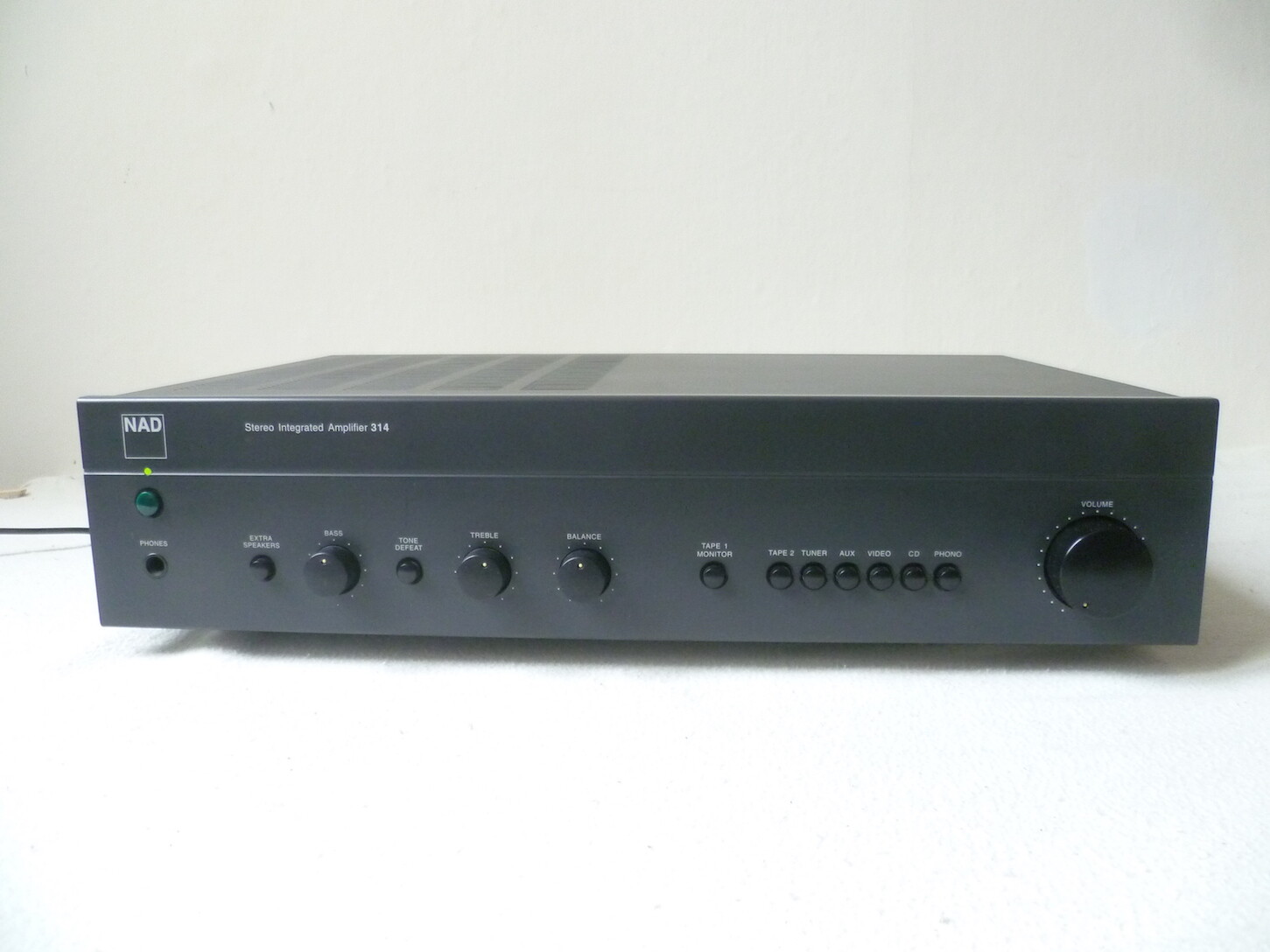 Superbe Amplificateur NAD 314 Stereo Integrated Amplifier Très Bon Etat révisé