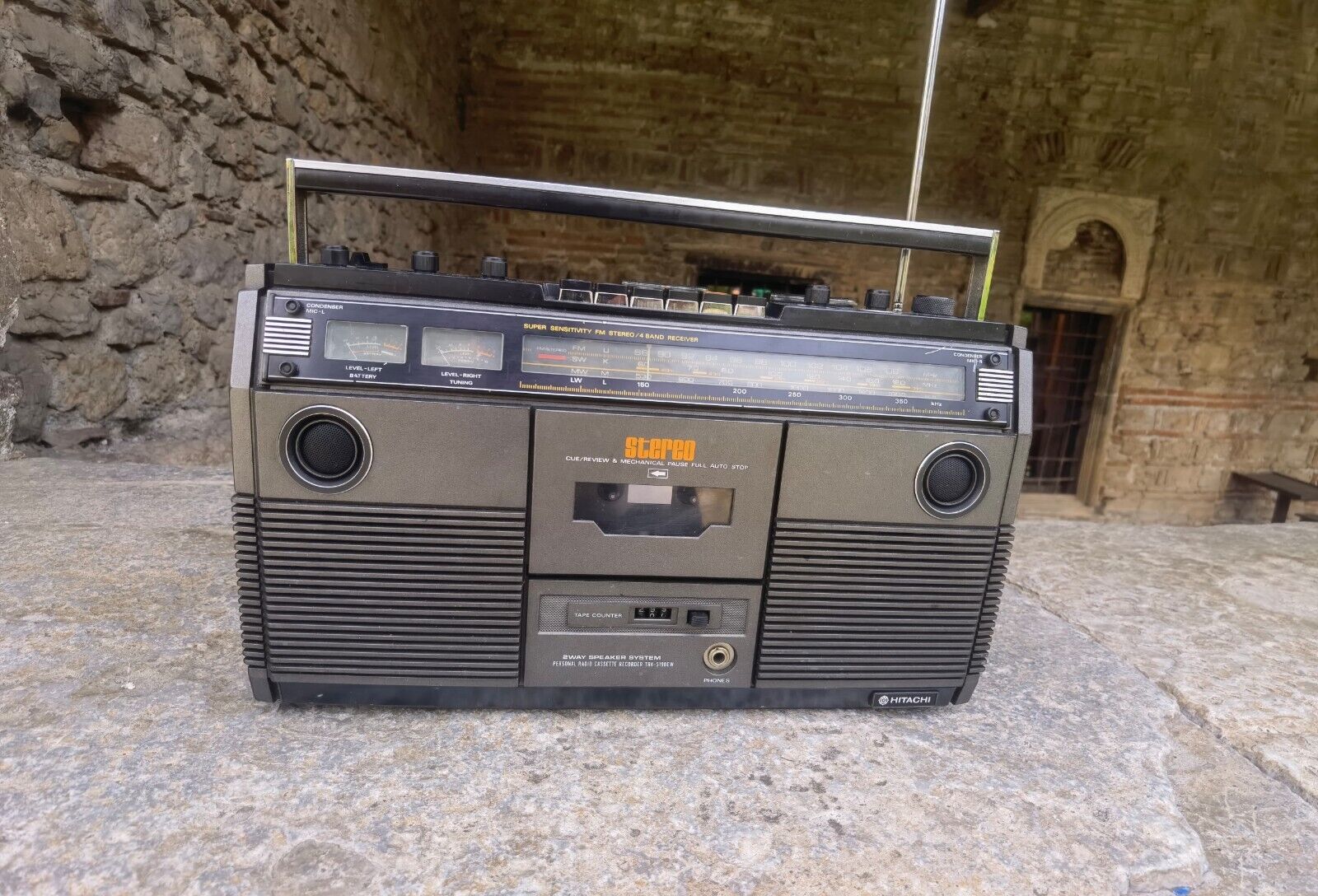 Hitachi TRK- 5190 EW vinrtage 70s boombox, fully functional Hitachi TRK- 5190 EW vinrtage 70s boombox, fully functional