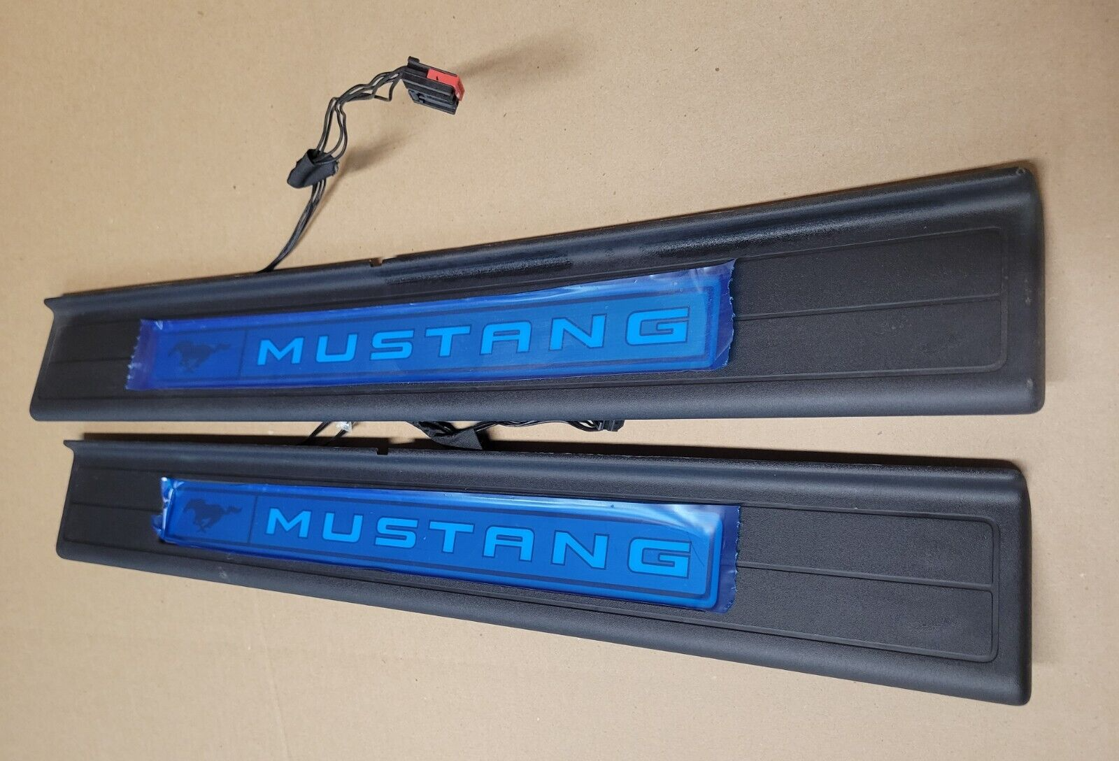 New Take Off 2015-2022 Mustang Lighted Door Sill Plates   PAIR