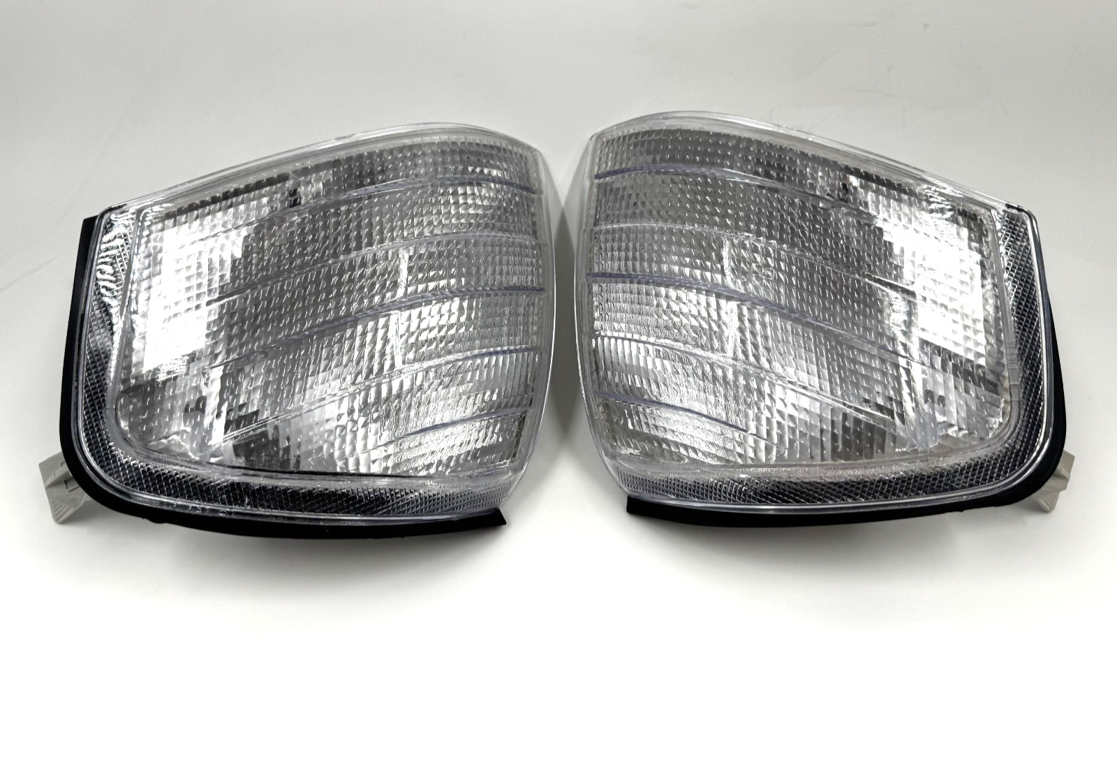 For Mercedes-Benz W202 C Class USA Turn Signal Indicator Set White R+L