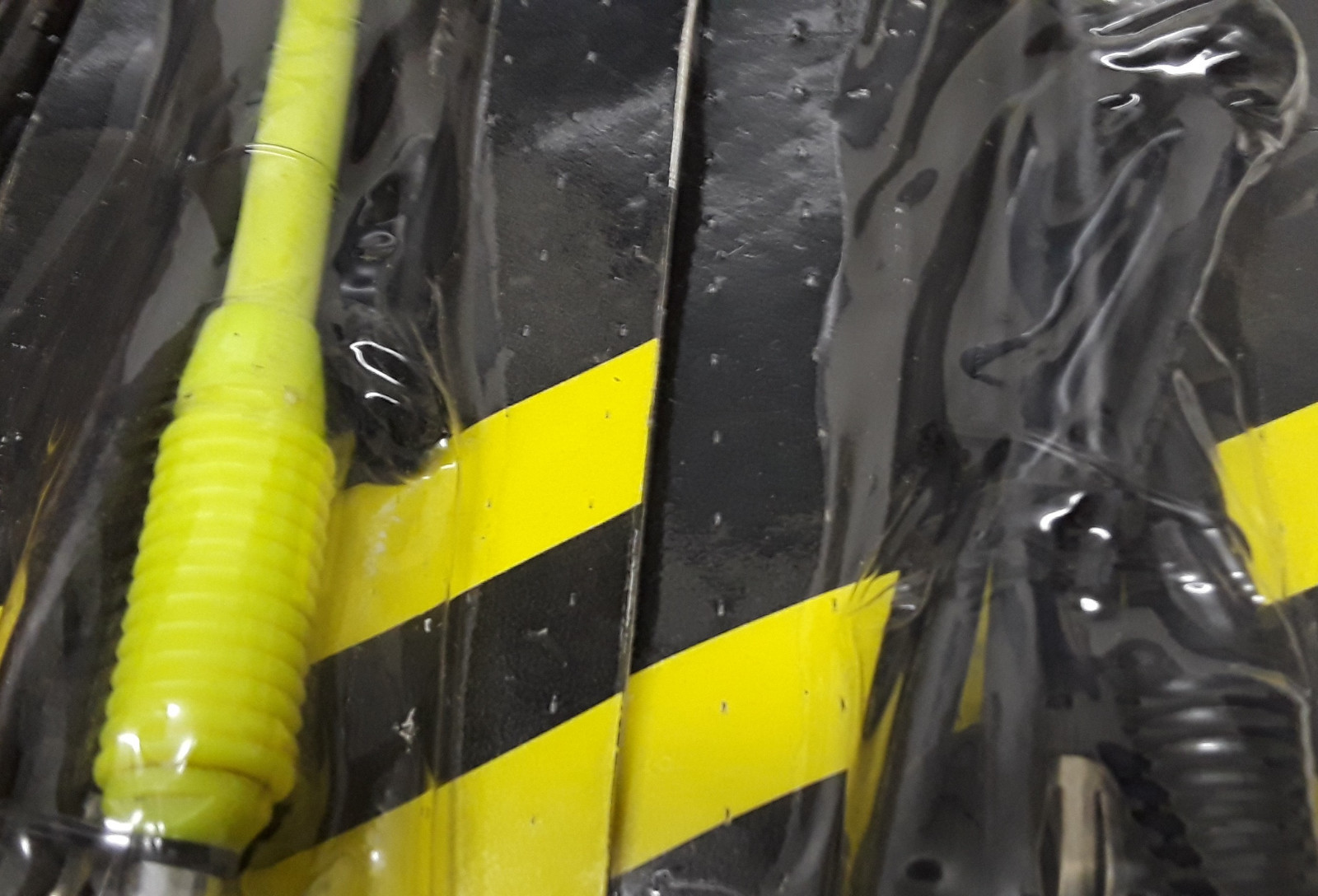 Universal Deluxe AUTO AM/FM Radio Antenna Mustang MU-605 (New!) Multi-Colored