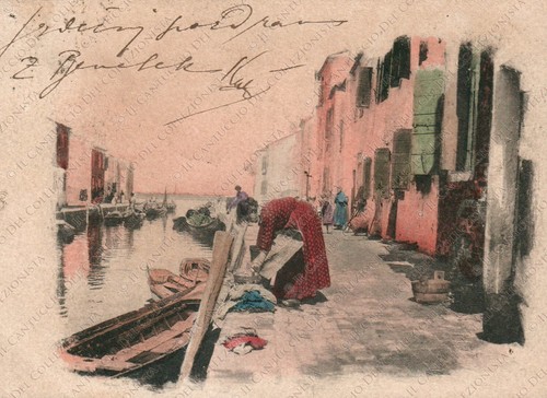 1927 VENEZIA Donna che lava i panni nel Canale Cartolina colorata a mano - Picture 1 of 2