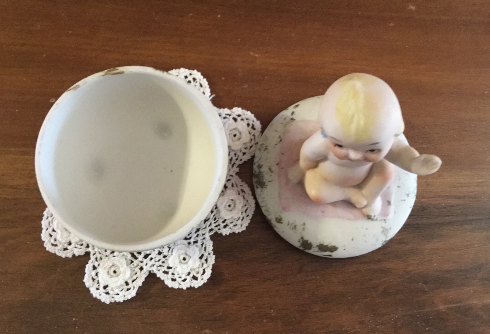 Vintage Lefton Hand Painted Porcelain Kewpie On Pink Blanket Trinket Box