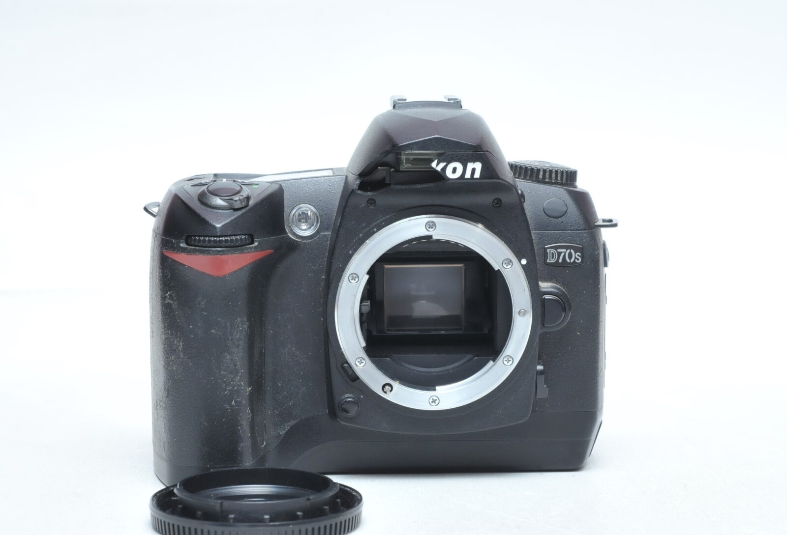 Nikon D70S 6.1MP Digital SLR Camera (Body Only) | eBay