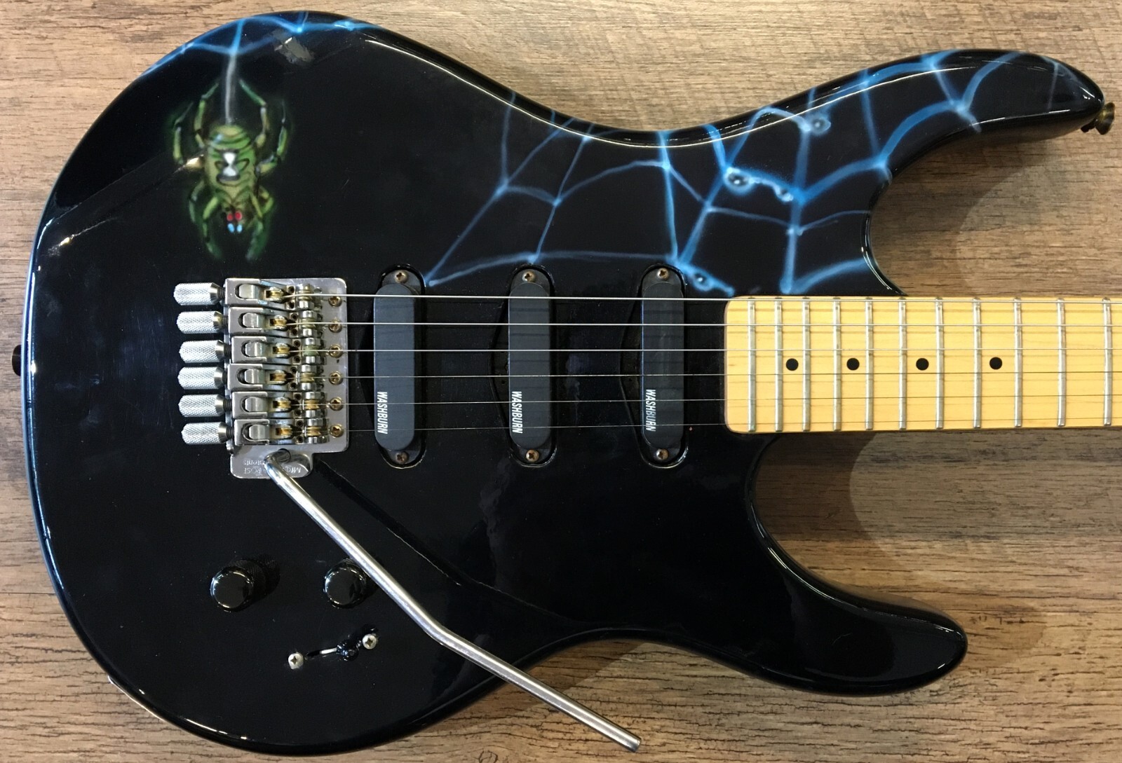 1986 Washburn G-3V Gloss Black Aftermarket Spider Web Finish 1986 Washburn G-3V Gloss Black Aftermarket Spider Web Finish
