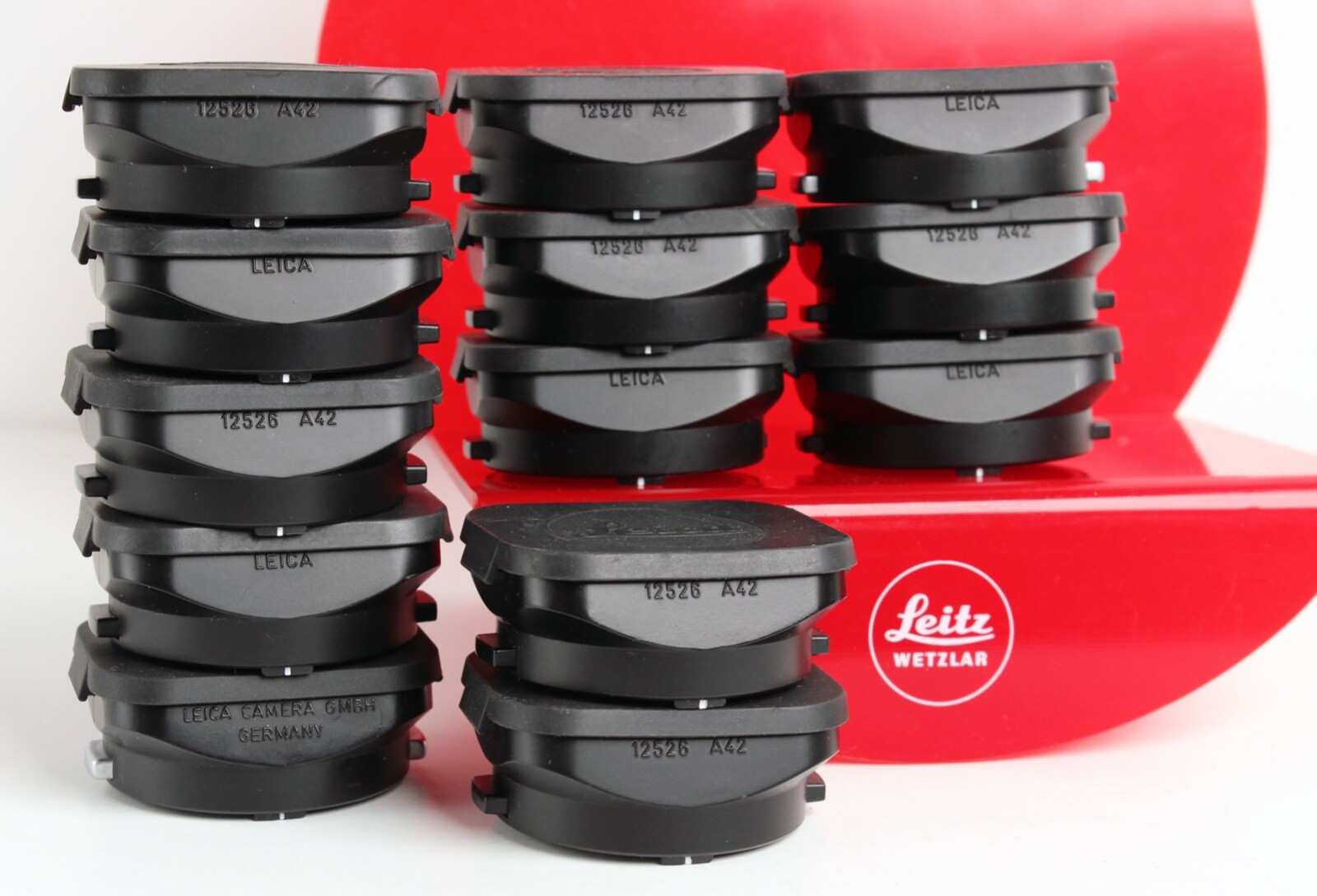 Leica Leitz #12526 Lens Hood A42 + Leica #14043 Hood Cap Leica Leitz #12526 Lens Hood A42 + Leica #14043 Hood Cap