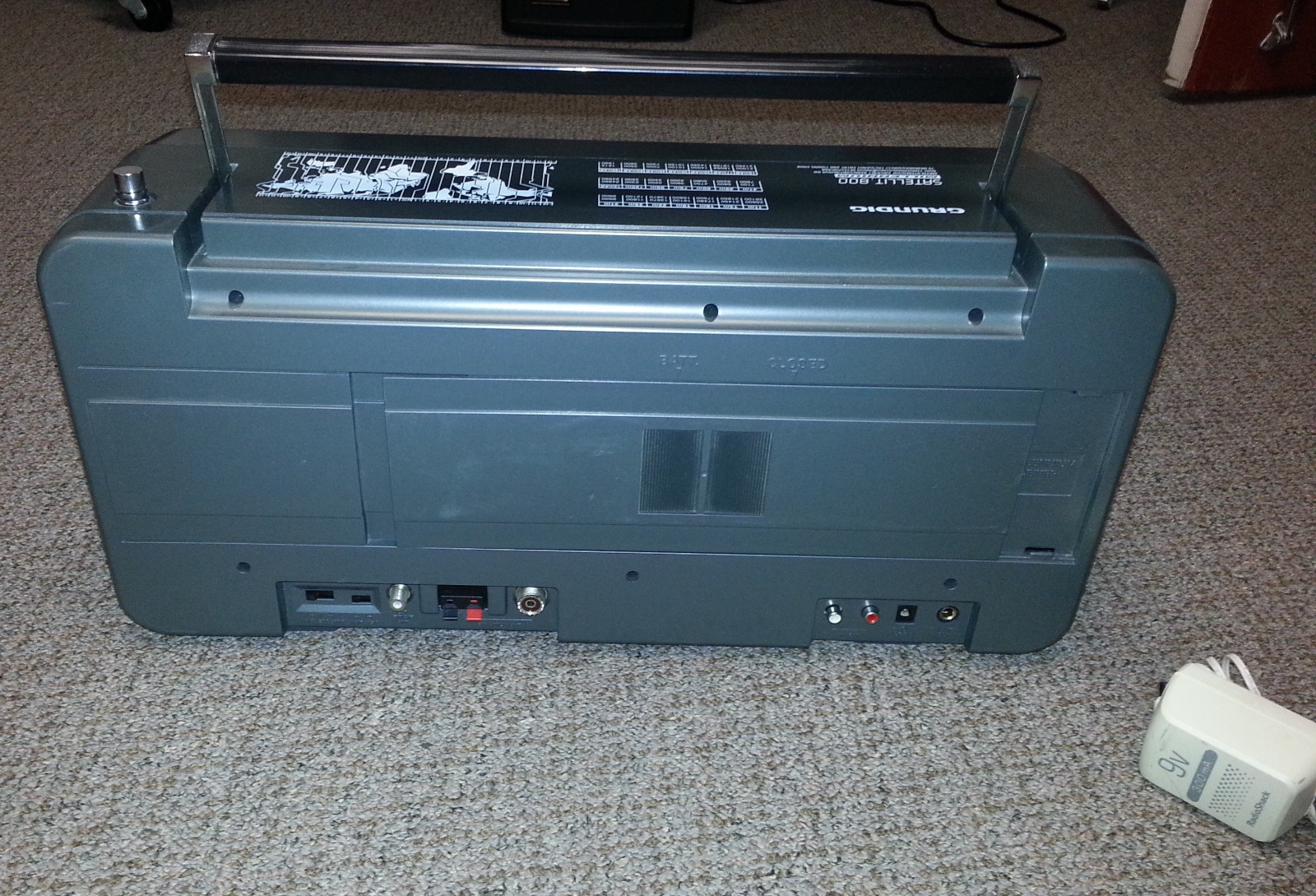 GRUNDIG Satellit 800 AM/MW/LW/SW/AIR/FM USB LSB Stereo World Band Receiver