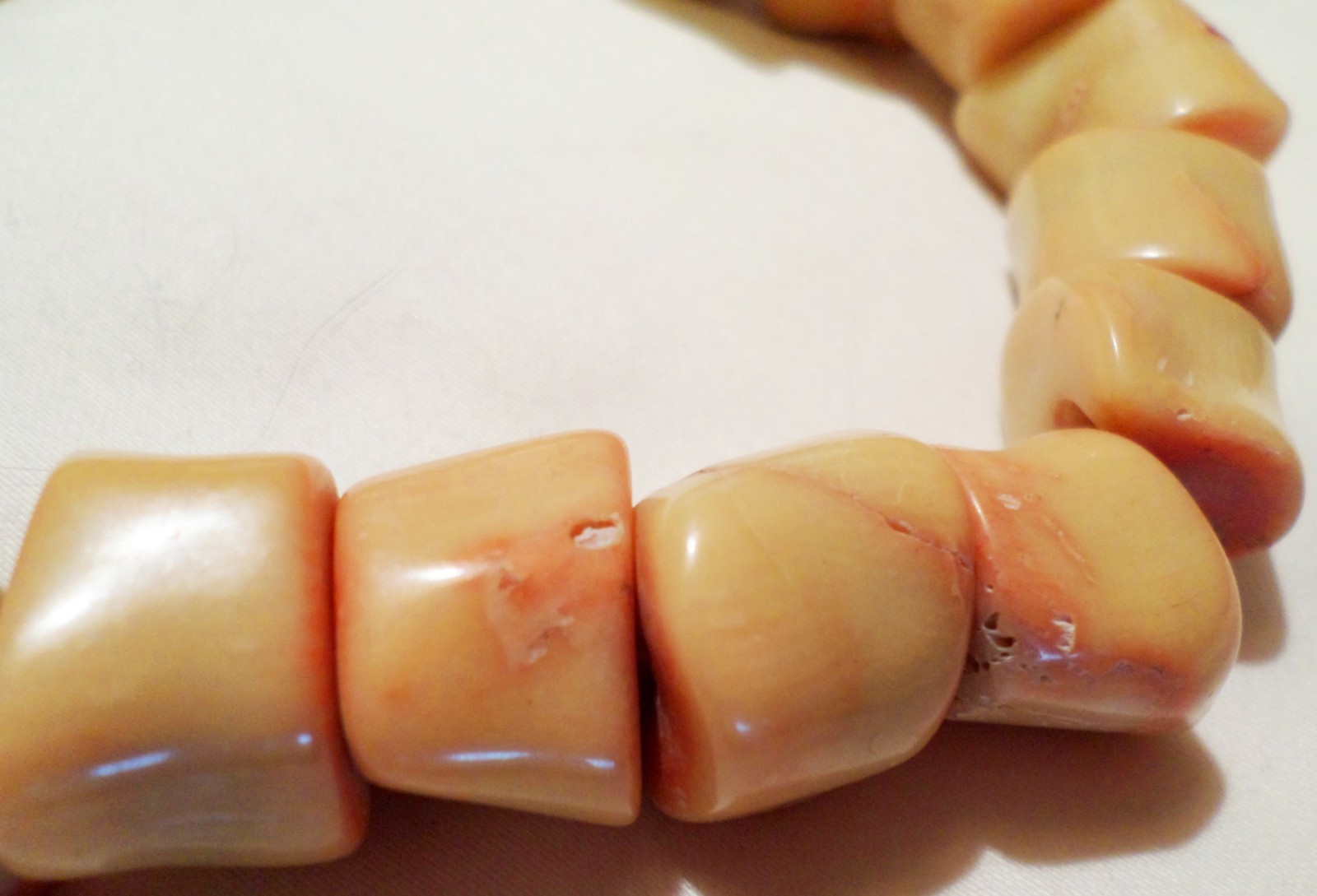 LARGE ANCIENT TIBETAN CHINESE PALE SALMON CORAL NECKLACE BEADS MALA 174 GRAMS