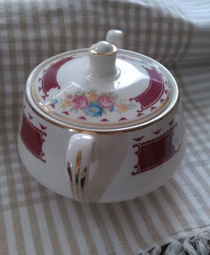 Homer Laughlin Unique Brittany Majestic Sugar Bowl with Lid