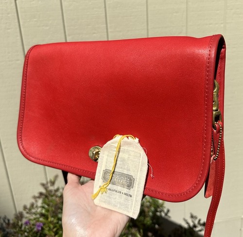 バッグ Vintage Coach Becket Shoulder Bag Red Vintage Coach Nyc Red Compact Pouch Shoulder Bag - Etsy