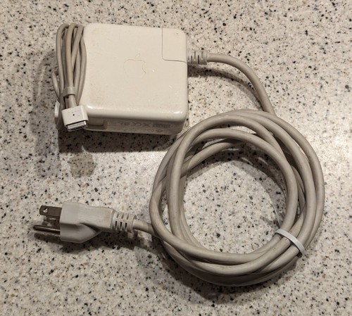 Charger 16.5v - A1184 W. Long Wall Cord
