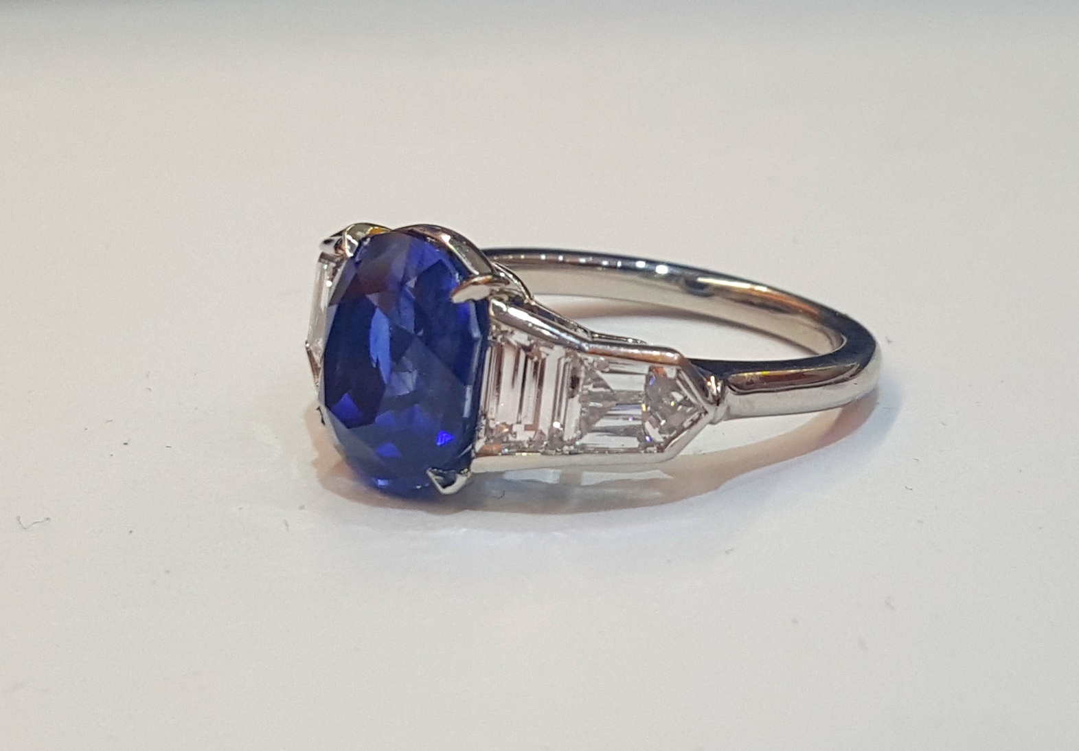 PLATINUM RING 7.59CT. NATURAL KASHMIR UNTREATED  BLUE SAPPHIRE CUSHION