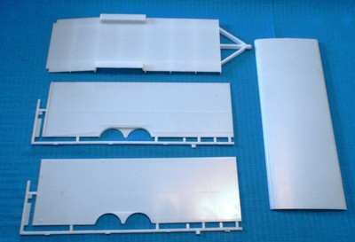 Galaxie 21 Foot Trailer-Bumper Pull-New-Open Box-1/25 Kit-Model Car Swap Meet