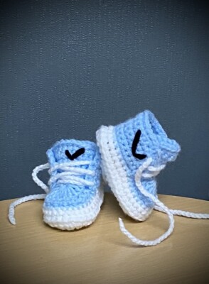 Crochet baby shoes Handmade crochet wool baby booties sneakers slippers trainers