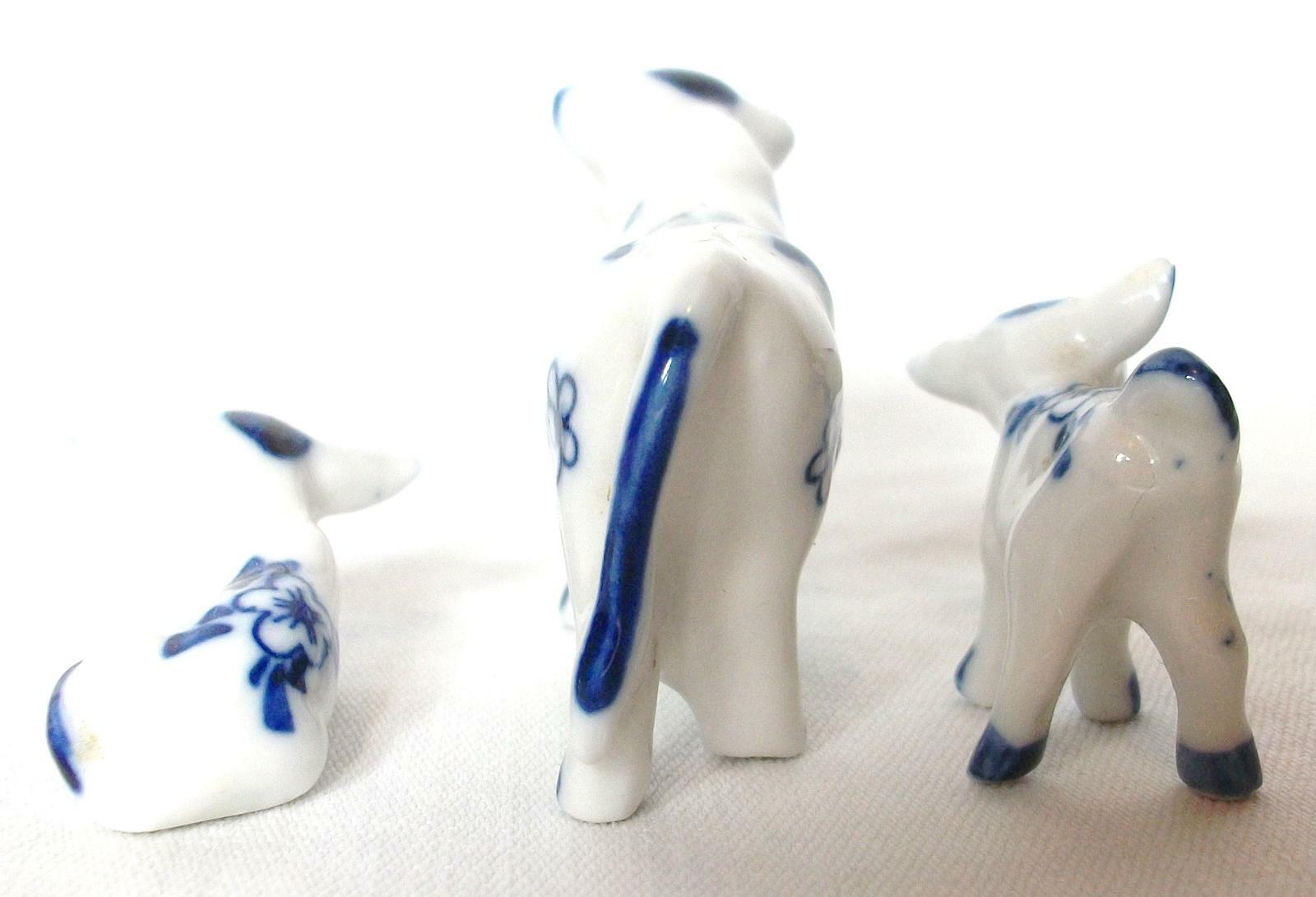 Set Of 3 Porcelain Delft Blue & White Miniature Cow Mother & 2 Calves Figurines
