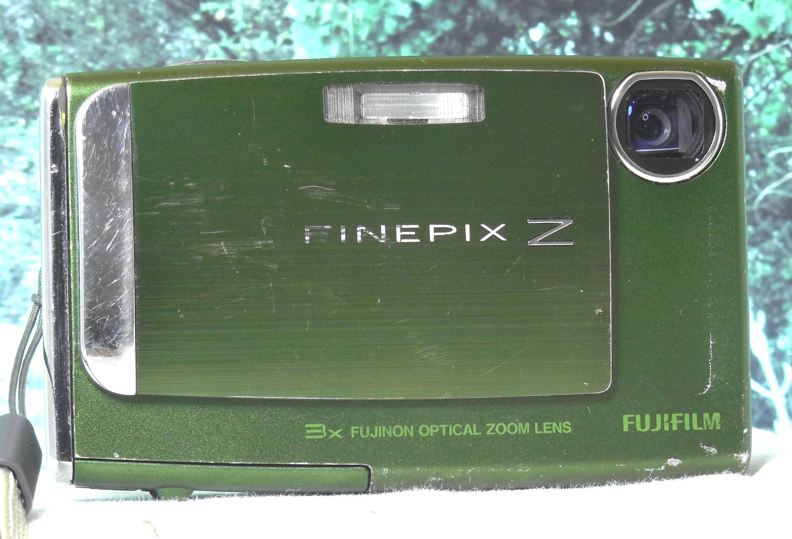 Fuji FinePix Z10FD Digital Camera W/batt+chrgr - TESTED
