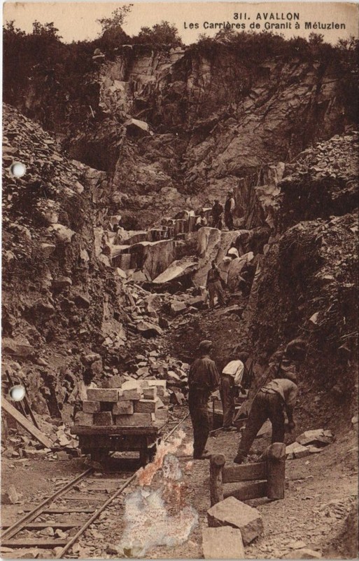 Cpa Avallon Les Carrieres De Granit A Meluzien (48999)