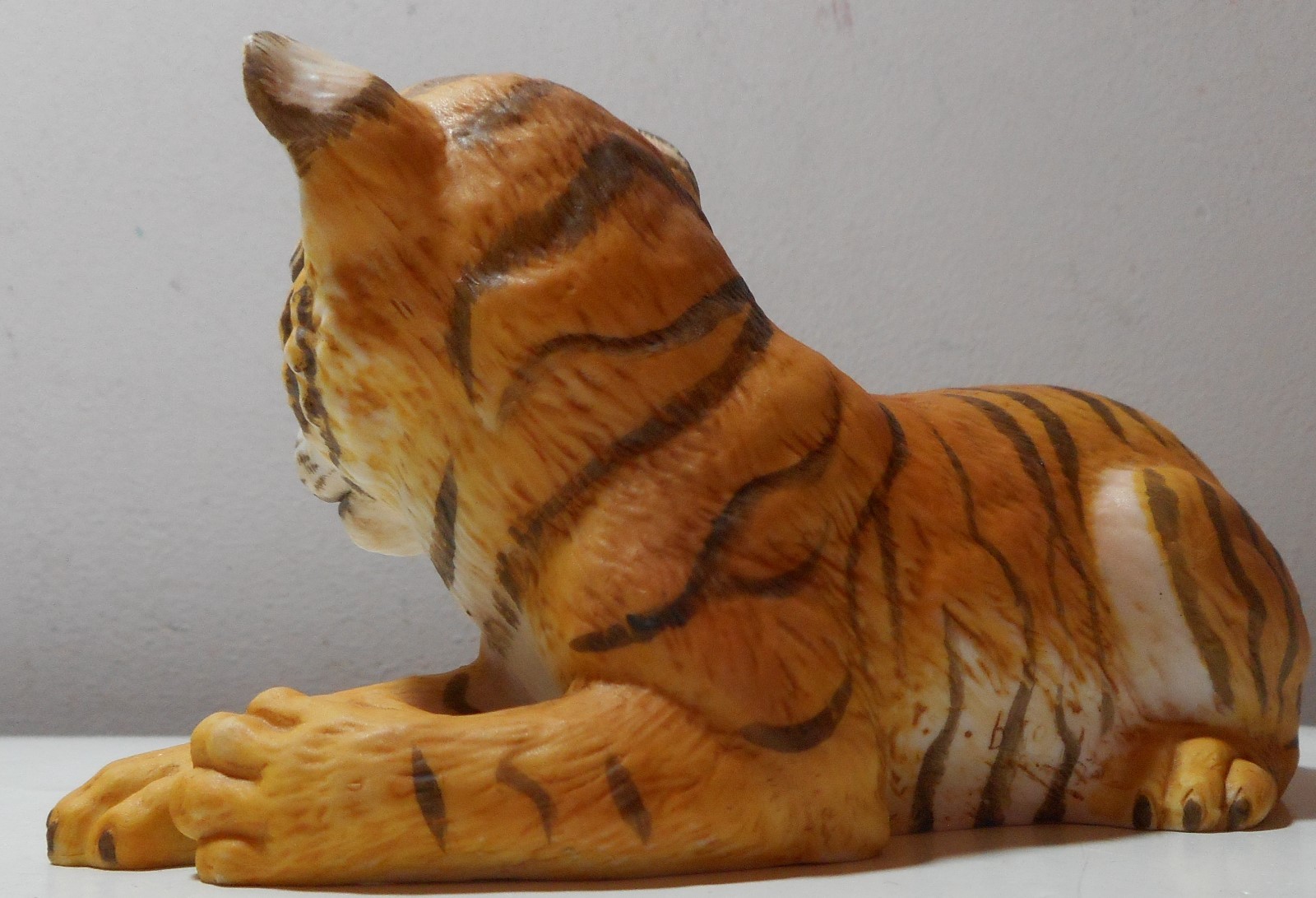 Vintage 1981 River Shore RJ Brown Kalina Tiger Cub figurine realistic details