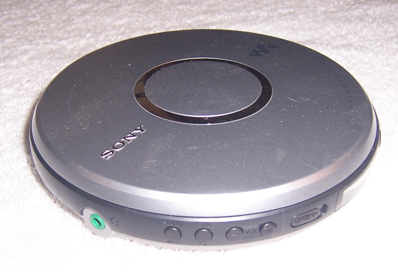 Sony CD Walkman D-EJ011 portable personal CD player G-Protection Megabass