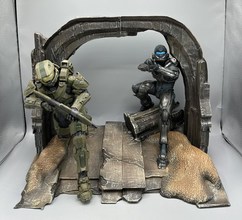 HALO5 lEarth製Guardianモデル組み立てキット Metal Earth Build - Halo Guardian - YouTube