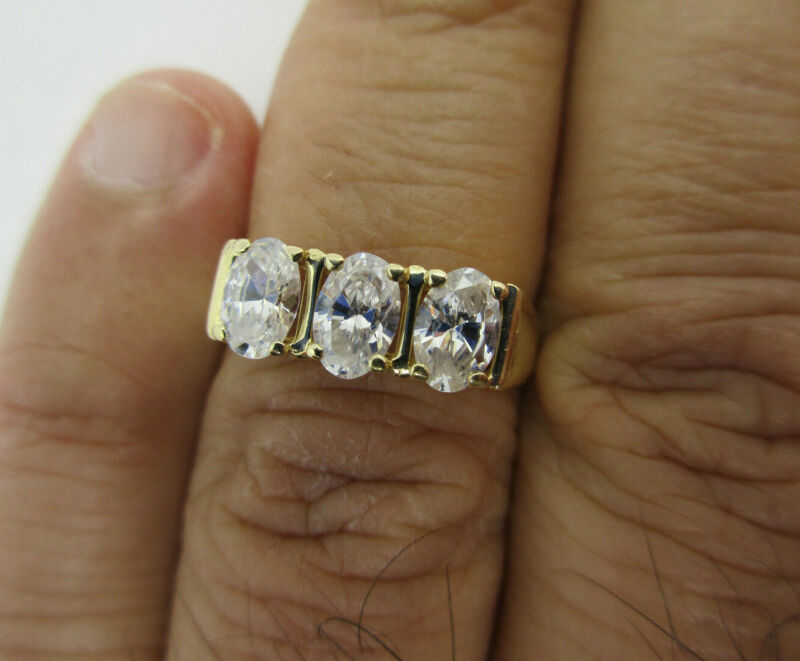  14k Gold Cubic Zirconia Wedding Band Ring   Size 7