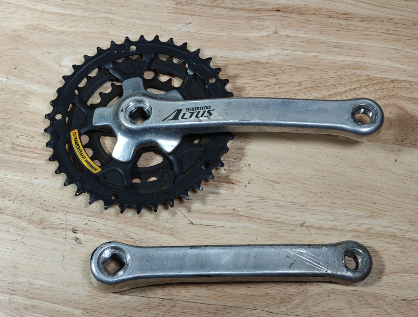 Vintage Shimano Altus FC-CT91 Triple 170mm Crankset 38 / 32