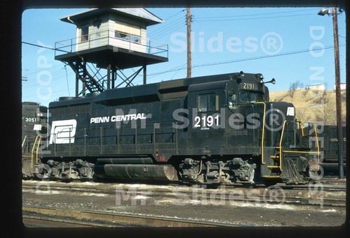 【希少】DIESEL-ELECTRIC LOCOMOTIVE SD-45 Railroad 110 Slide - Penn Central #6142 SD45 Locomotive 1976
