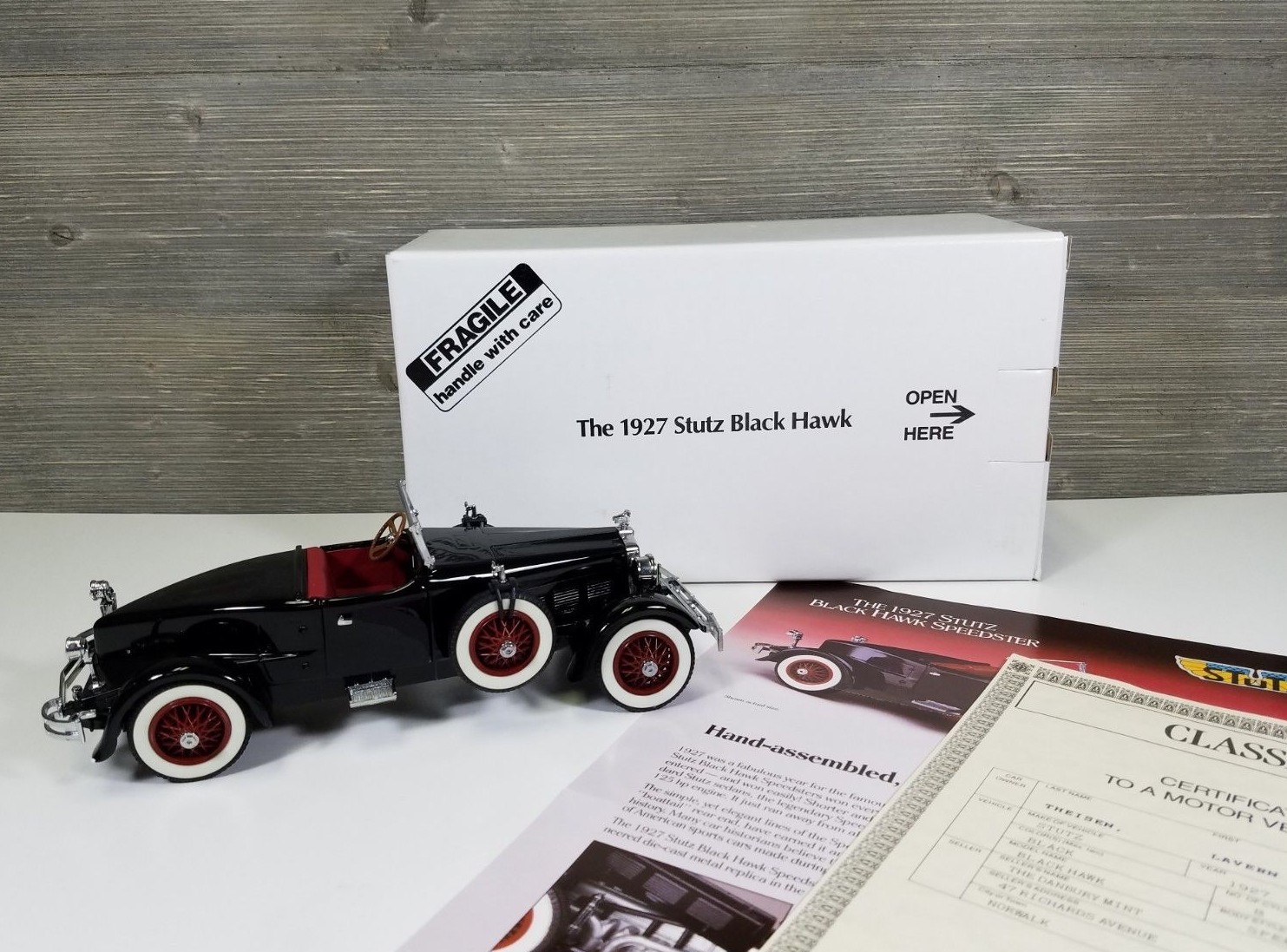 Danbury Mint 1927 Stutz Black Hawk w/Box, COA & Flyer - 1:24 Die Cast Car