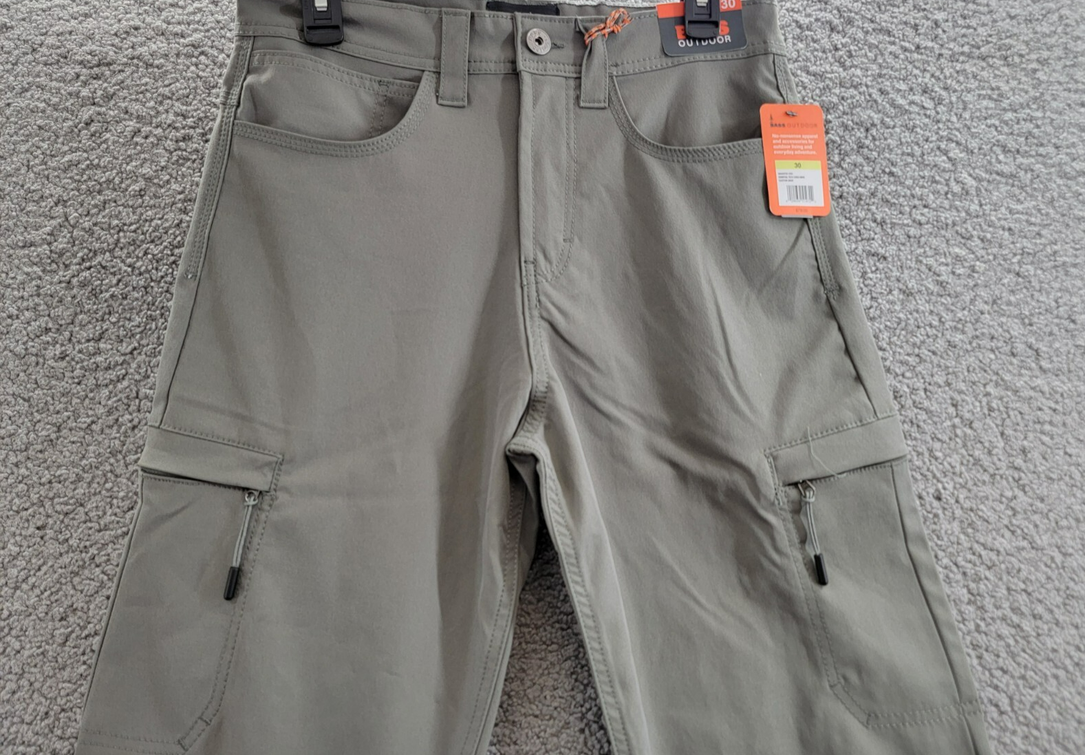 BASS OUTDOOR Essential Tech Cargo Pants Men's 30 Castor Gray Button Zip Closure - Picture 3 of 18