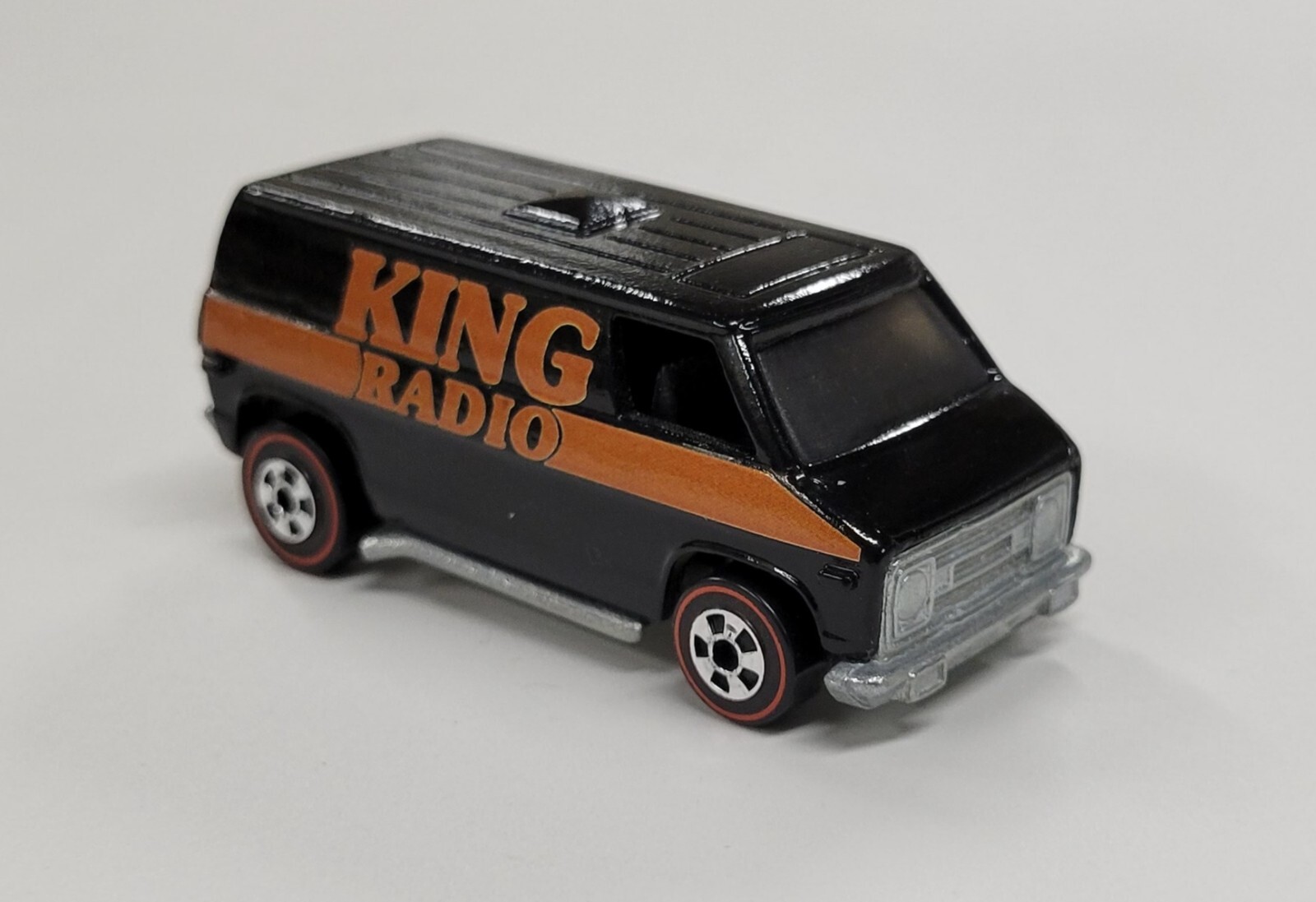 Redline Super Van Restored King Radio