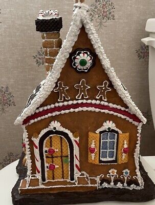 Byers  Choice Traditions 2006 Chocolate Shutter Chalet Gingerbread House Exc Con