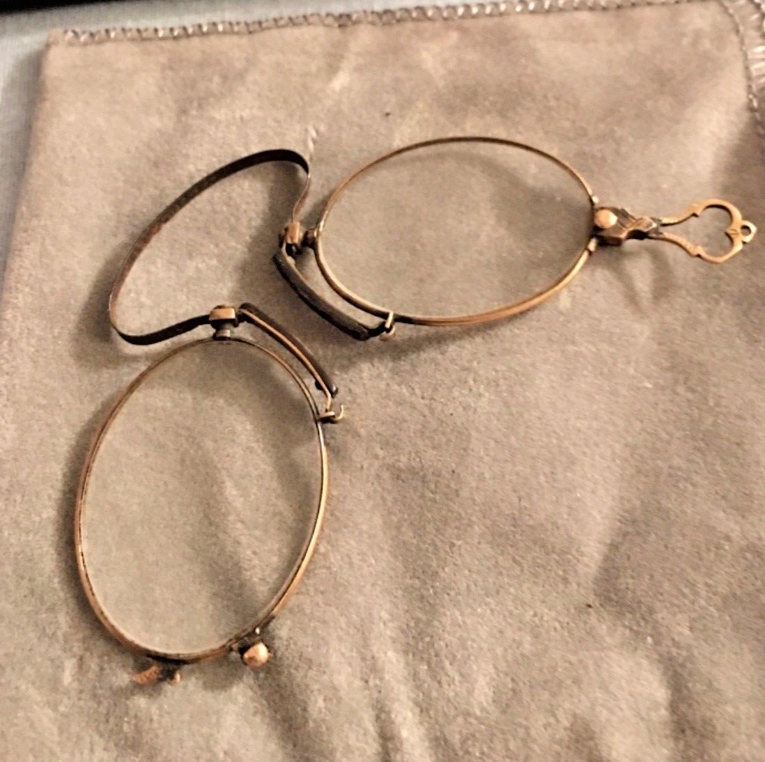 ANTIQUE PRINCE NEZ OVAL LENS SPRING BRIDGE SPECTACLES 