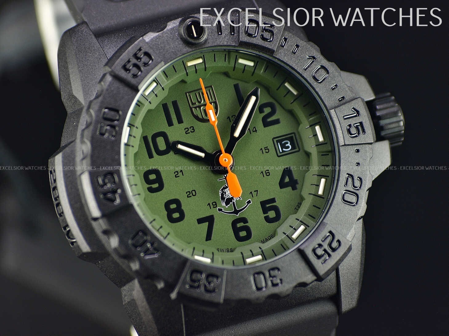 Luminox Navy Seal Men's Quartz Watch Black Green 45 mm Date