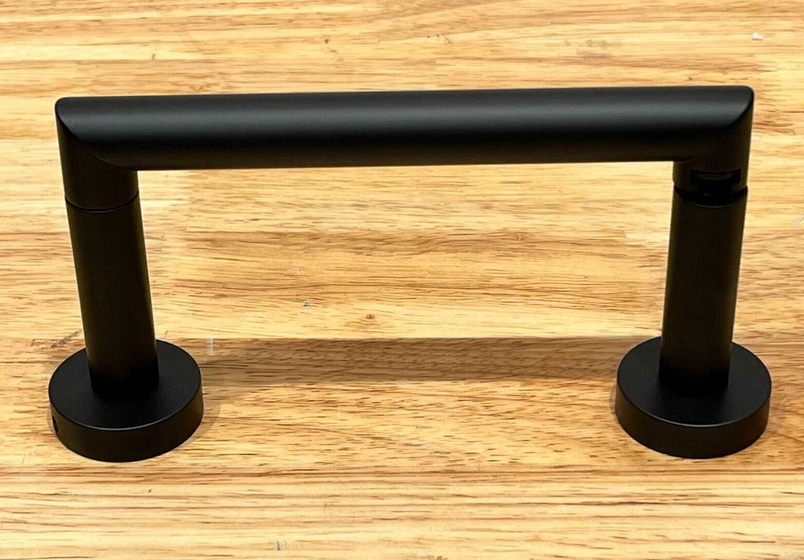 Kartners Oslo Pivot Toilet Tissue Holder 144158-48, Matte Kartners Oslo Pivot Toilet Tissue Holder 144158-48, Matte