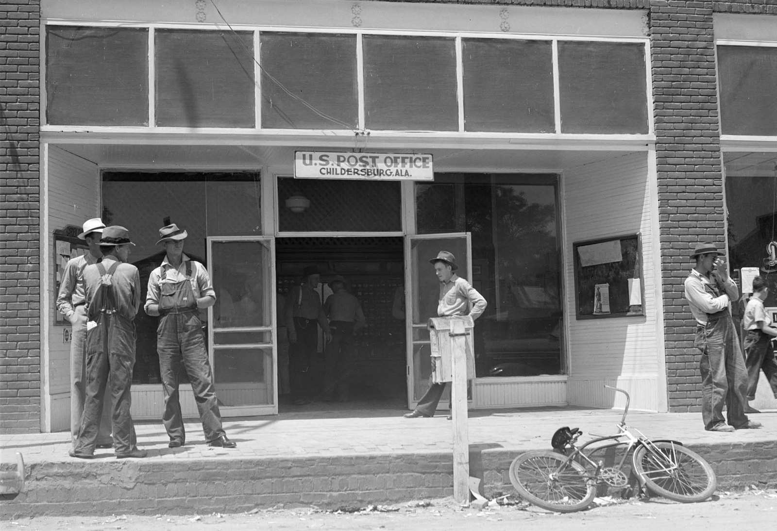 1941 Post Office, Childersburg, Alabama Vintage Old Photo 13" x 19" Reprint