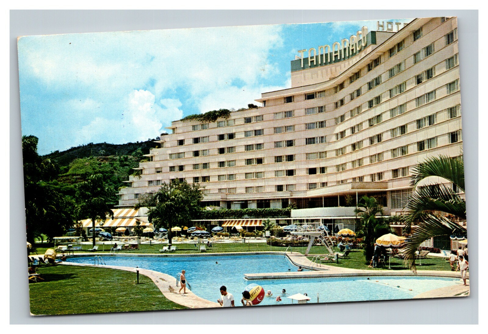 Vintage 1960's Postcard Hotel Tamanaco Intercontinental
