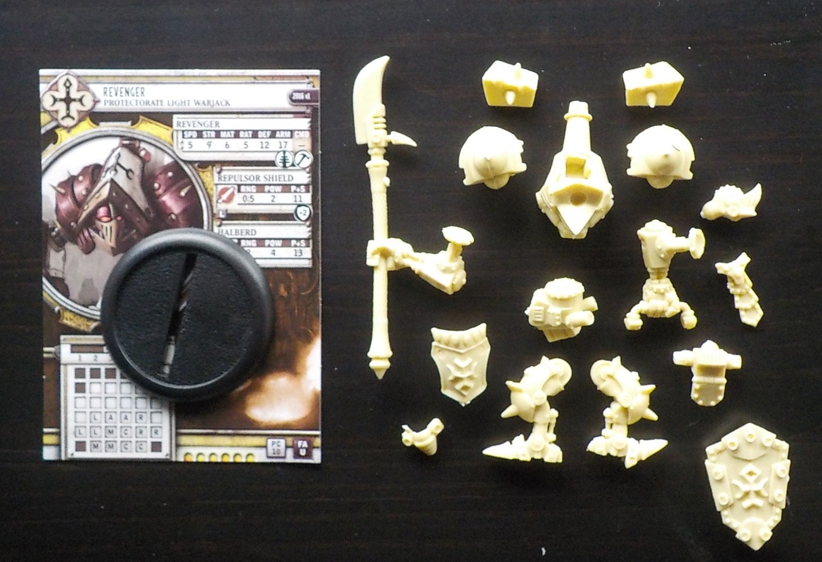 Протекторат военной машины Menoth Revenger Loose Privateer Press