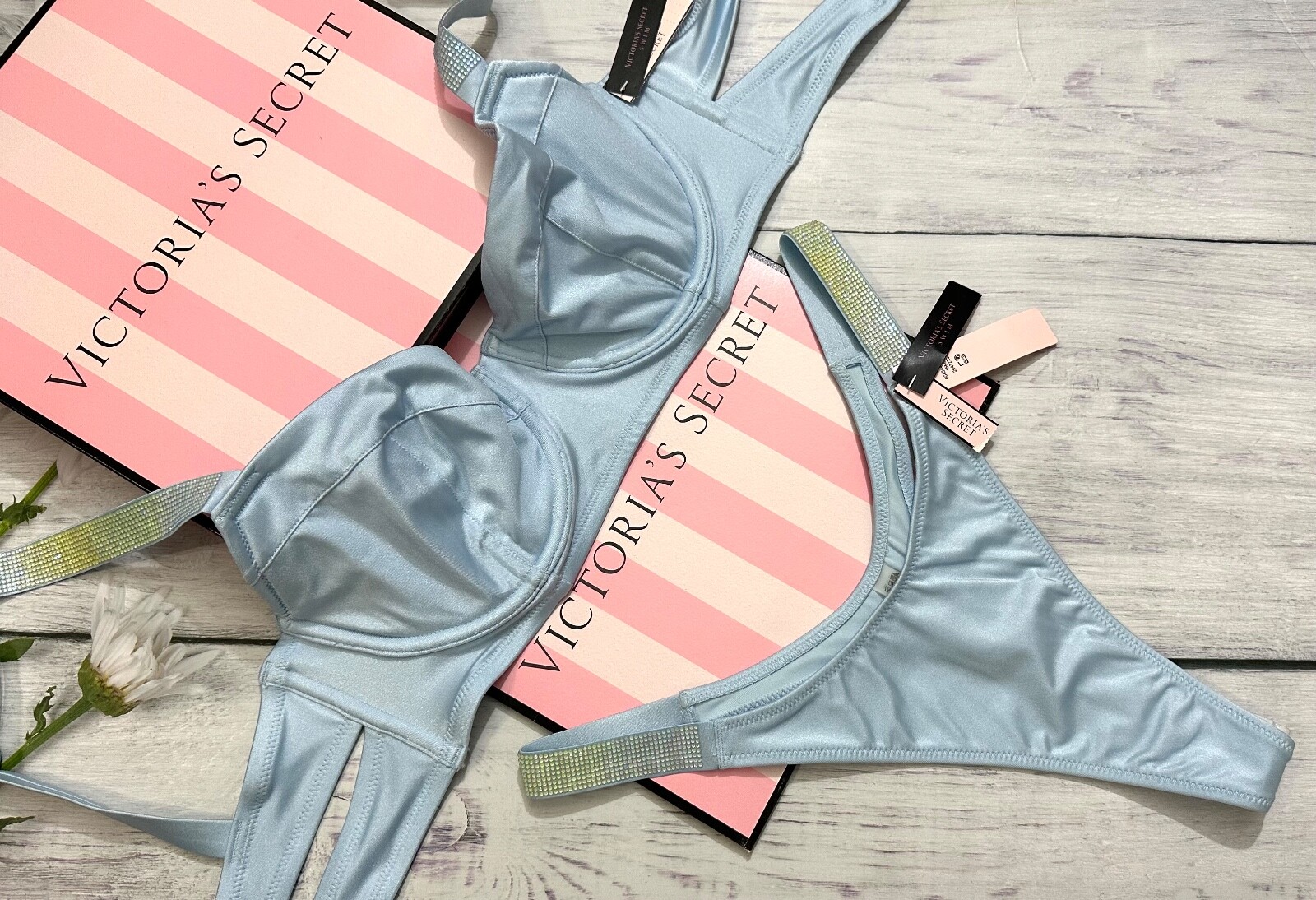 Victorias Secret Wicked без подкладки на косточках со стразами Shine Strap SWIM SET Blue