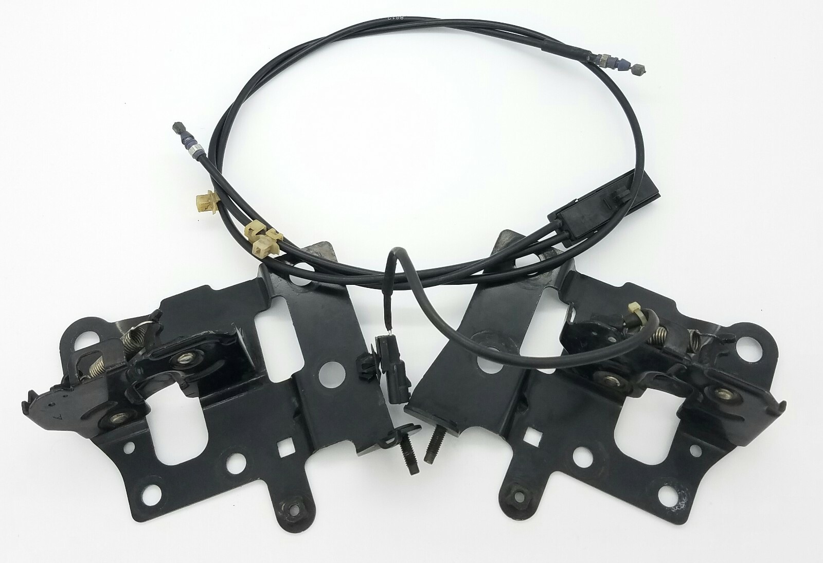 ⭐⭐OEM INFINITI G25 G35 G37 SEDAN HOOD LATCH LOCK W/ BRACKET PAIR