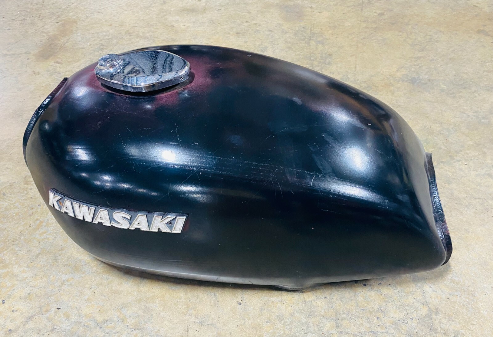 KAWASAKI Z1 900 OEM MAROON GAS TANK 1972-1975 - USED | eBay