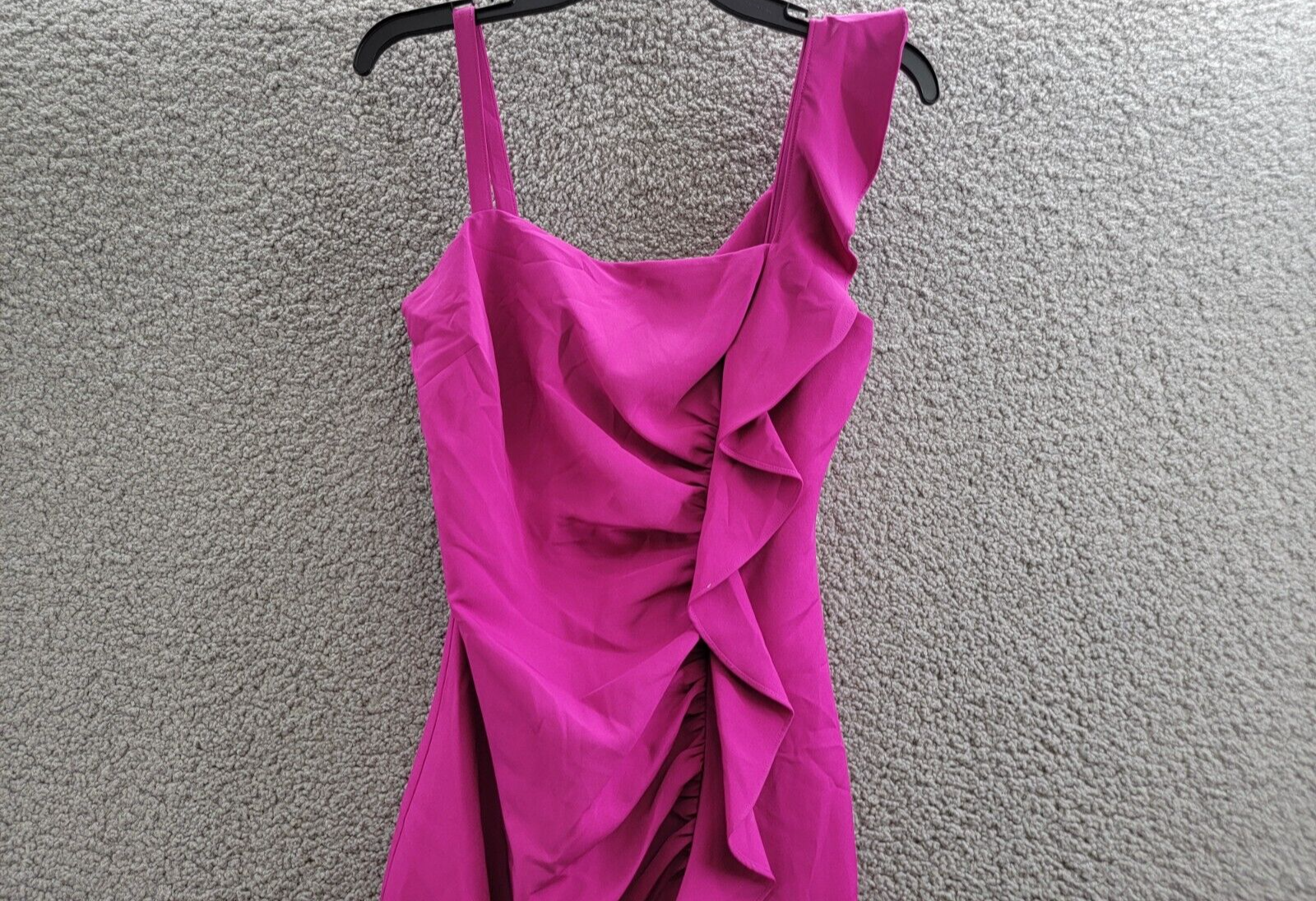 Guess Ruffled Bodycon Dress Women's 4 Fuchsia Straight Neck Sleeveless Back Zip - Picture 3 of 16