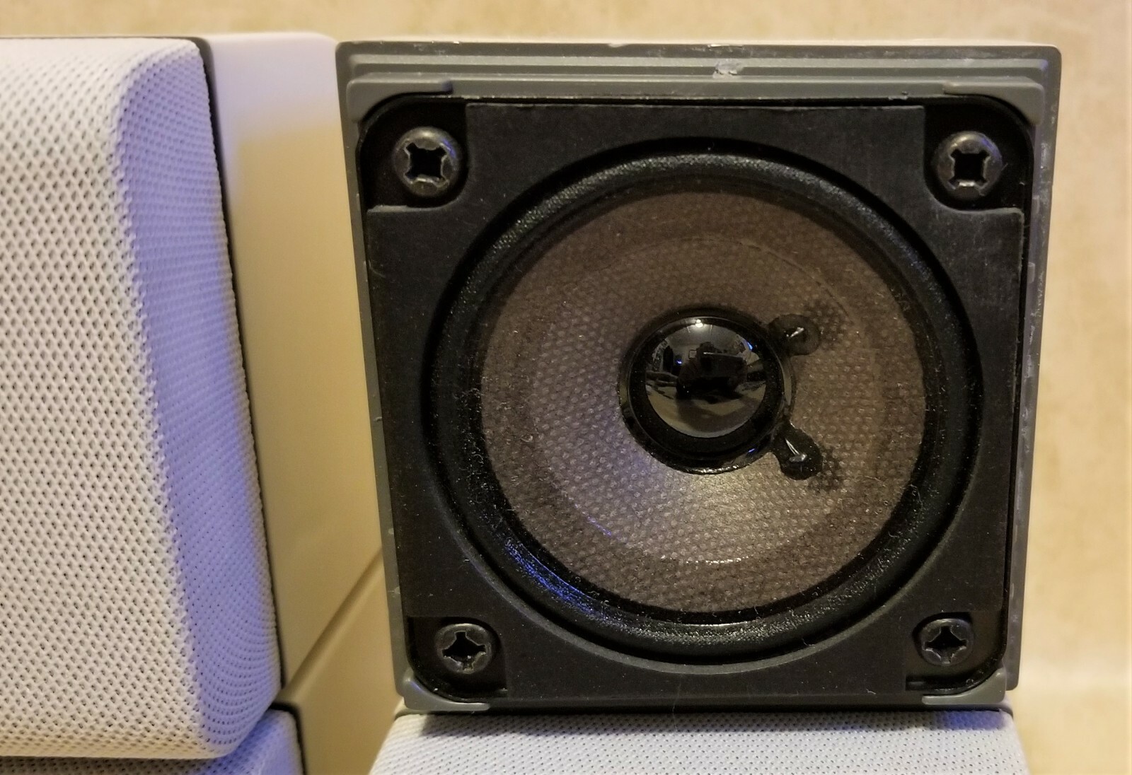 Bose Double Cube Lifestyle Accoustimass White Redline Speakers 1st Gen Set of 2